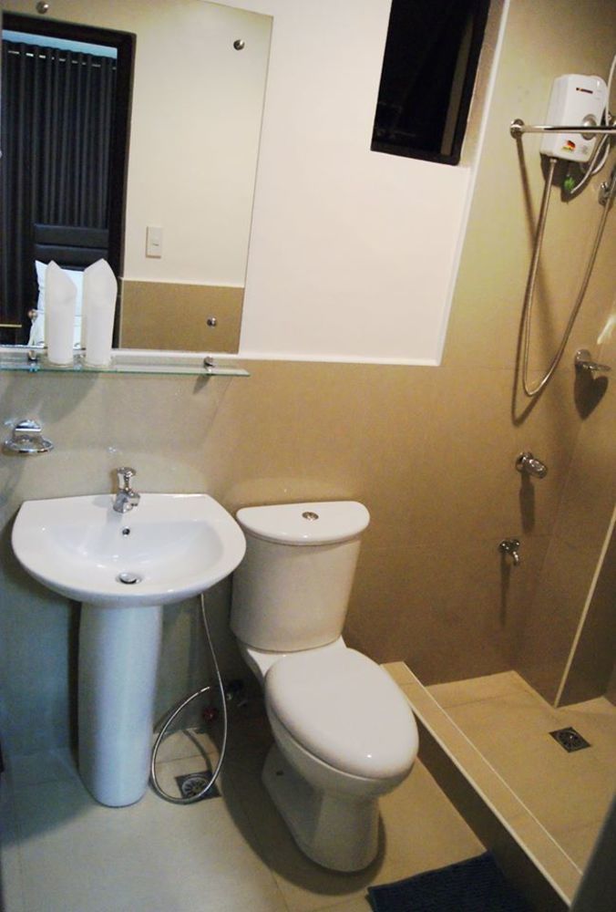 La Trinidad Pension House Калибо Экстерьер фото