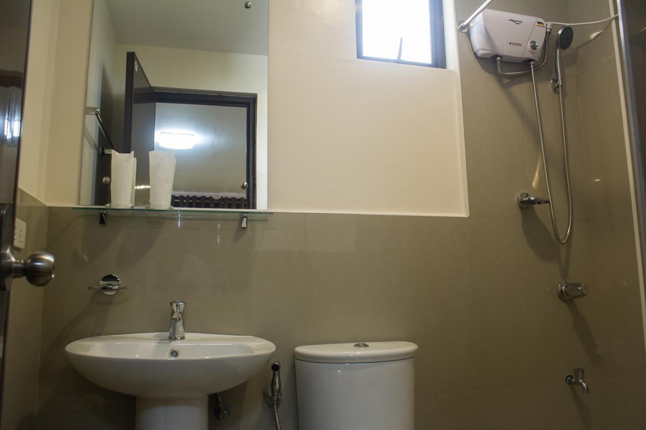 La Trinidad Pension House Калибо Экстерьер фото